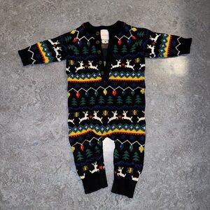 Hanna Andersson Black and Multicolor Festive Kids Footie